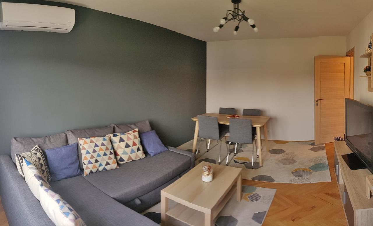 Modern And Cozy Apartment Piteşti Exteriör bild