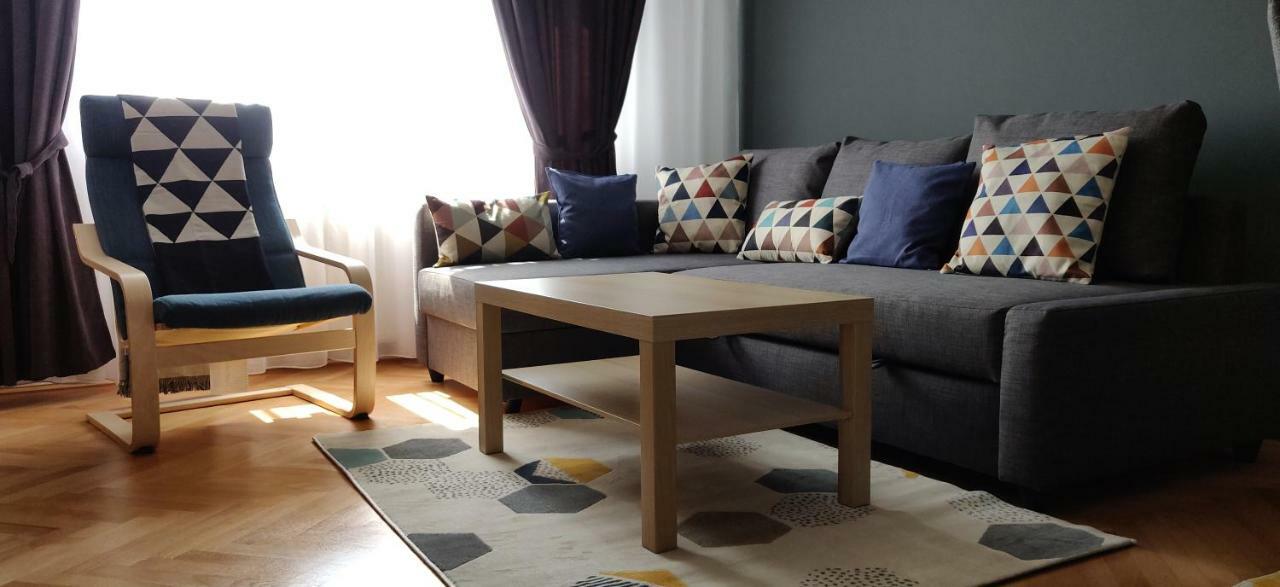 Modern And Cozy Apartment Piteşti Exteriör bild