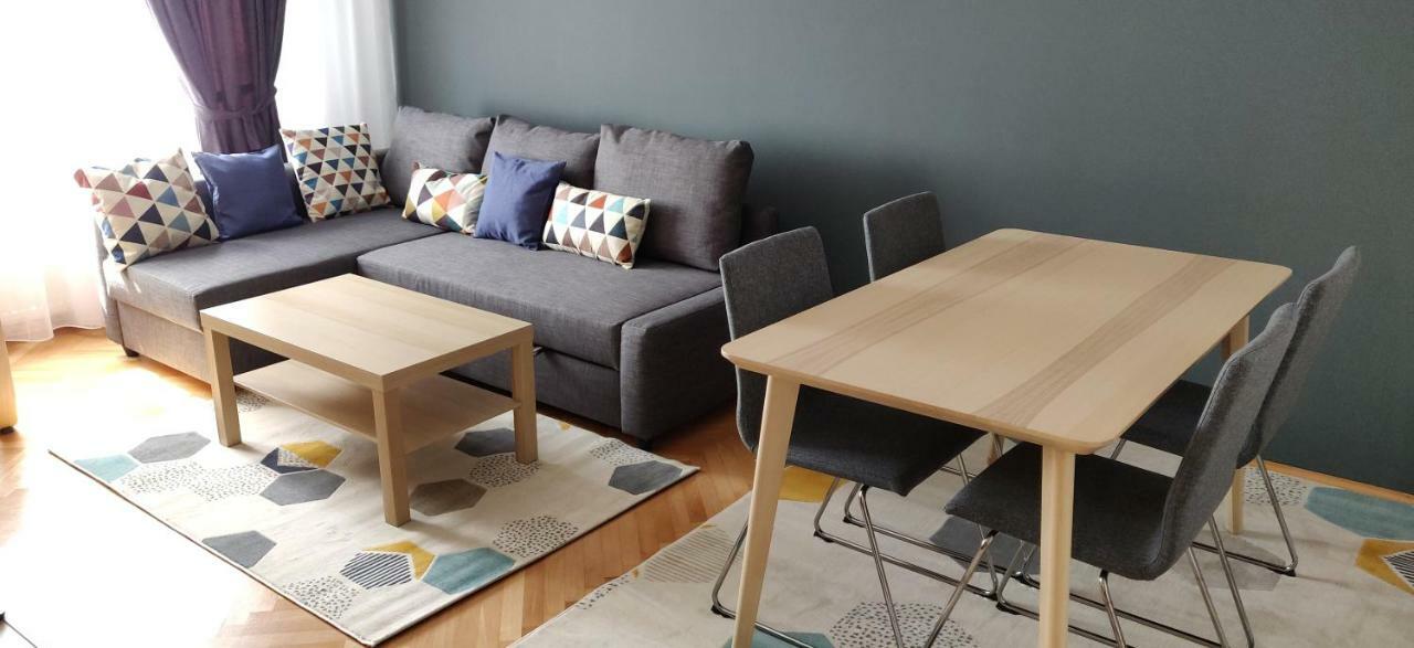Modern And Cozy Apartment Piteşti Exteriör bild