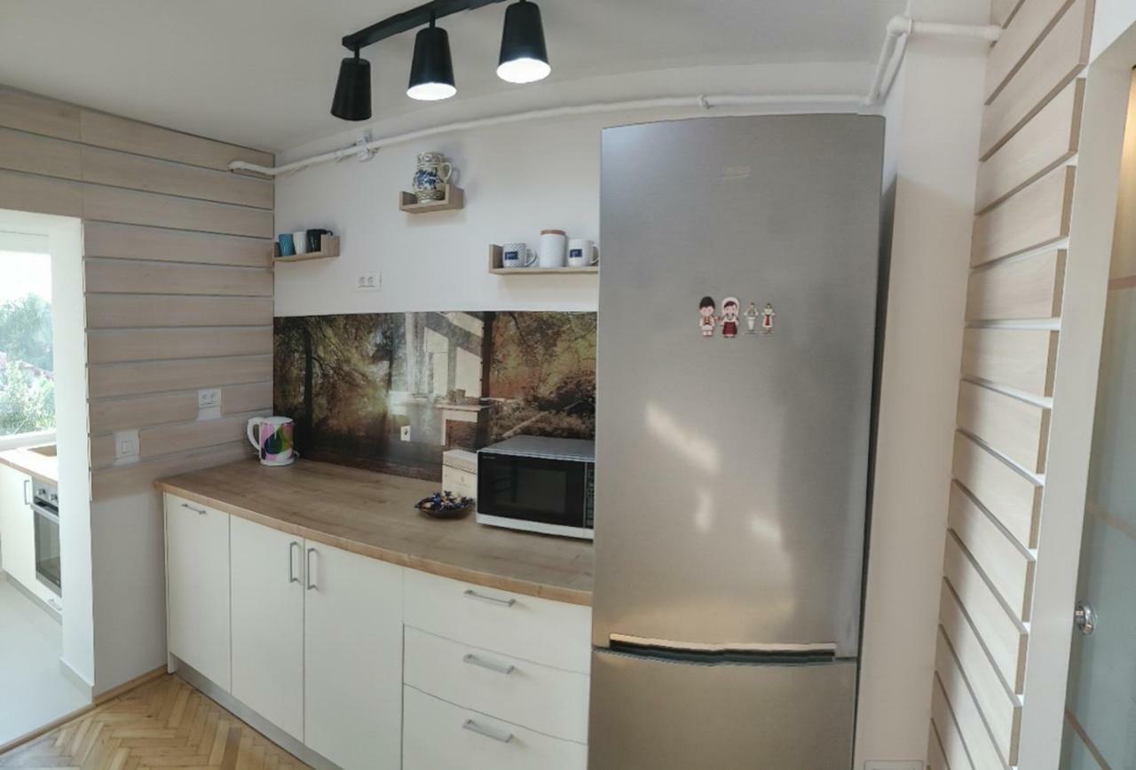 Modern And Cozy Apartment Piteşti Exteriör bild